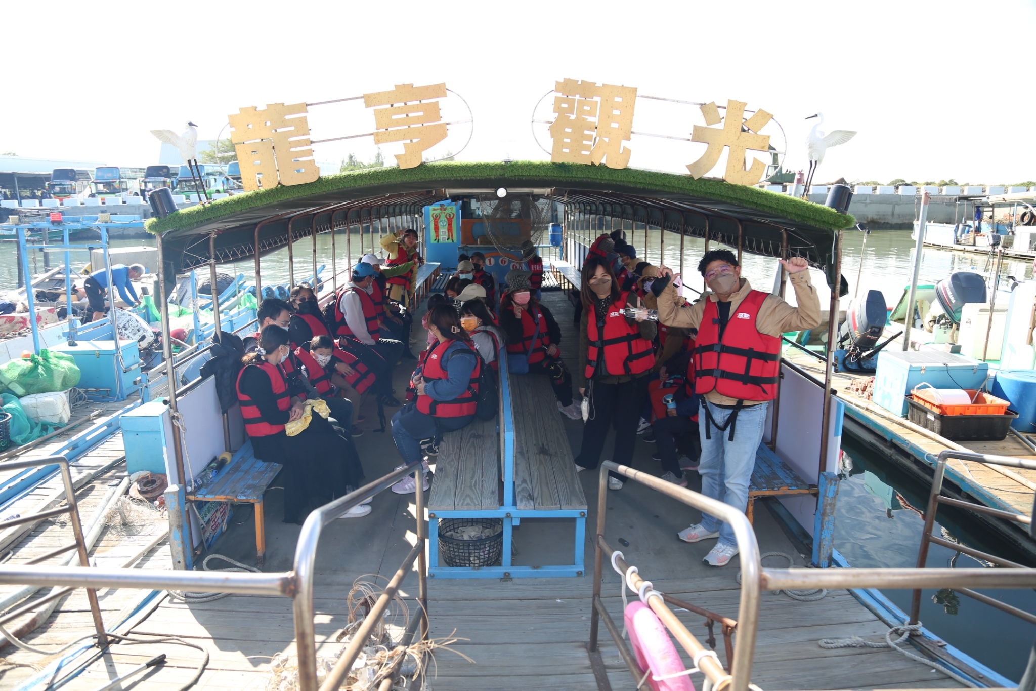 台南｜观光游船．烤蚵．生态导览｜龙亨观光｜需电话预约