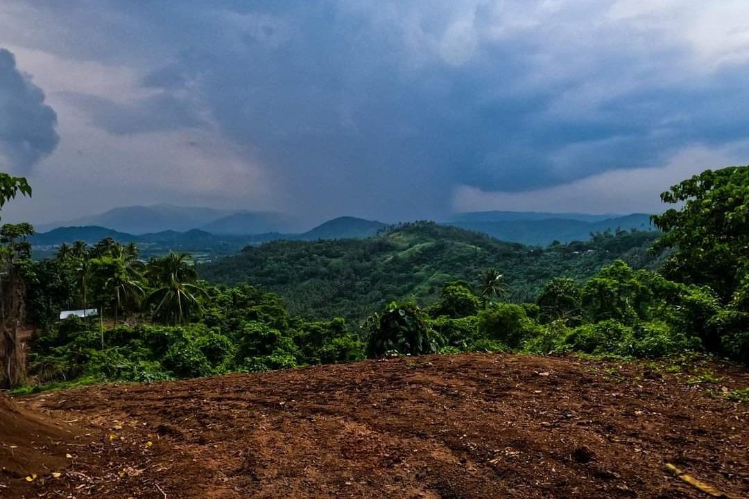 Romelo 山＆四大瀑布健行之旅（马尼拉出发）