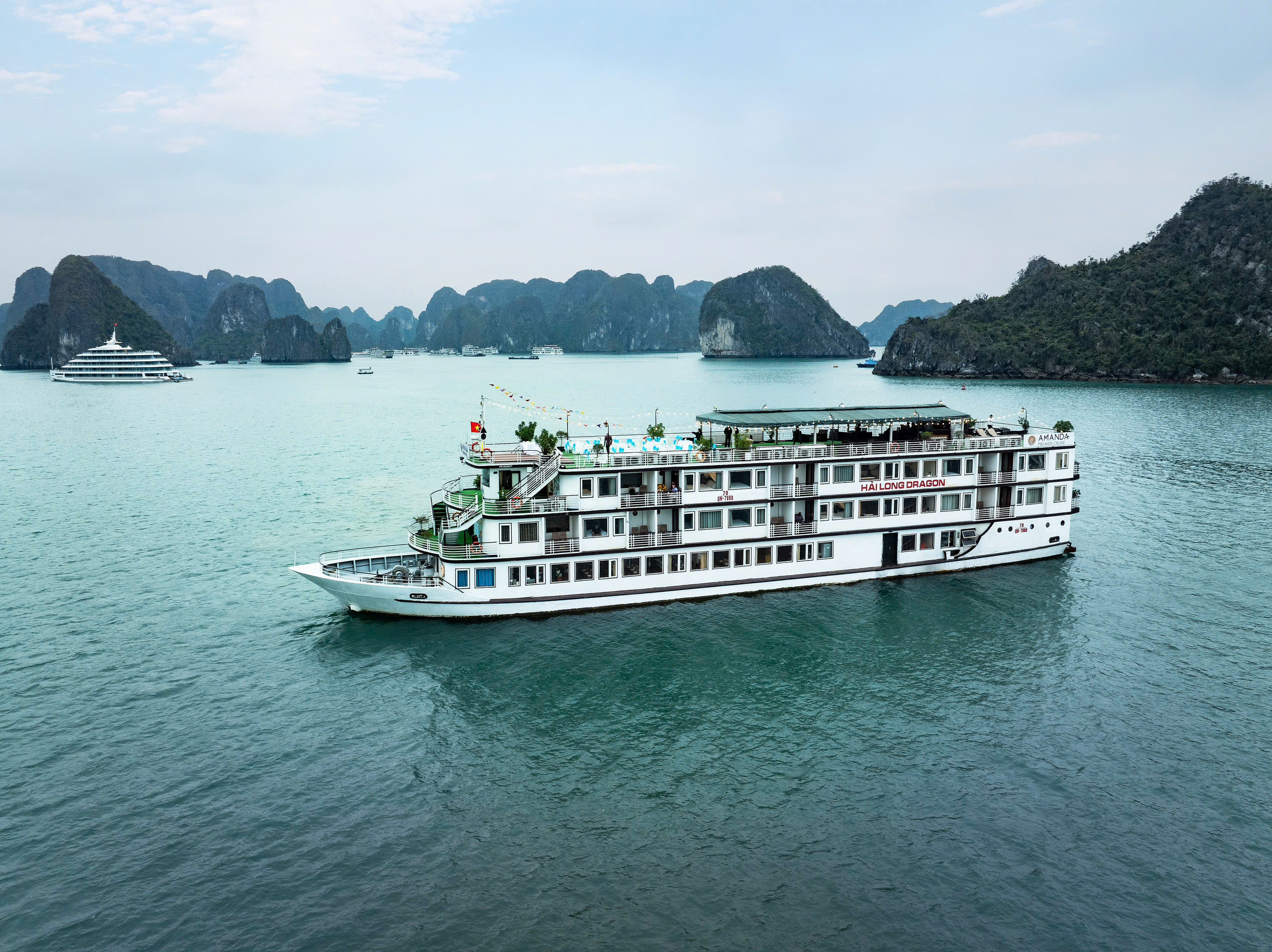 【路线2】下龙湾2天1游船体验（Dragon Crown Cruise提供）