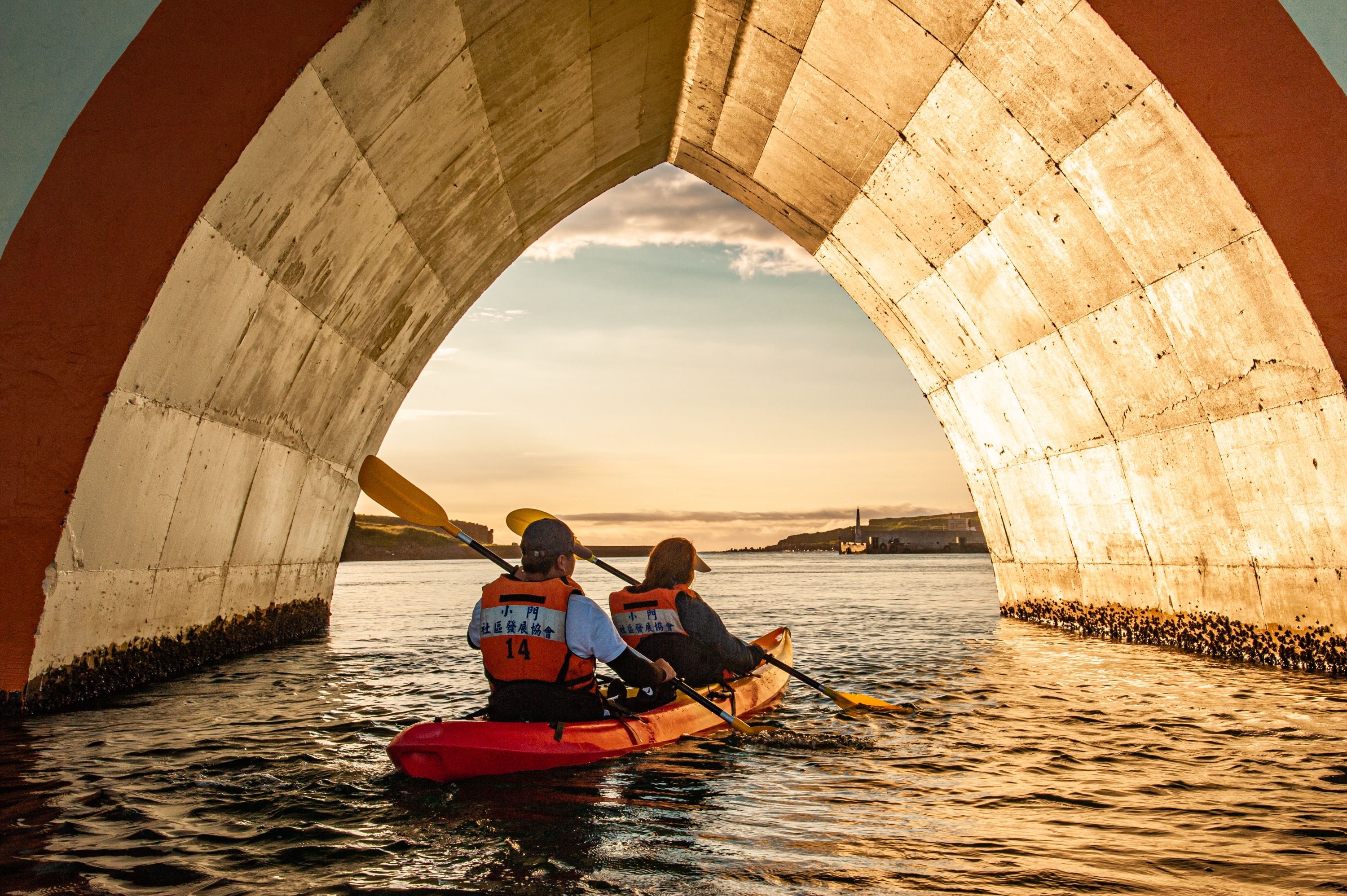 澎湖SUP｜小门屿SUP・独木舟晨光・夕阳环岛体验