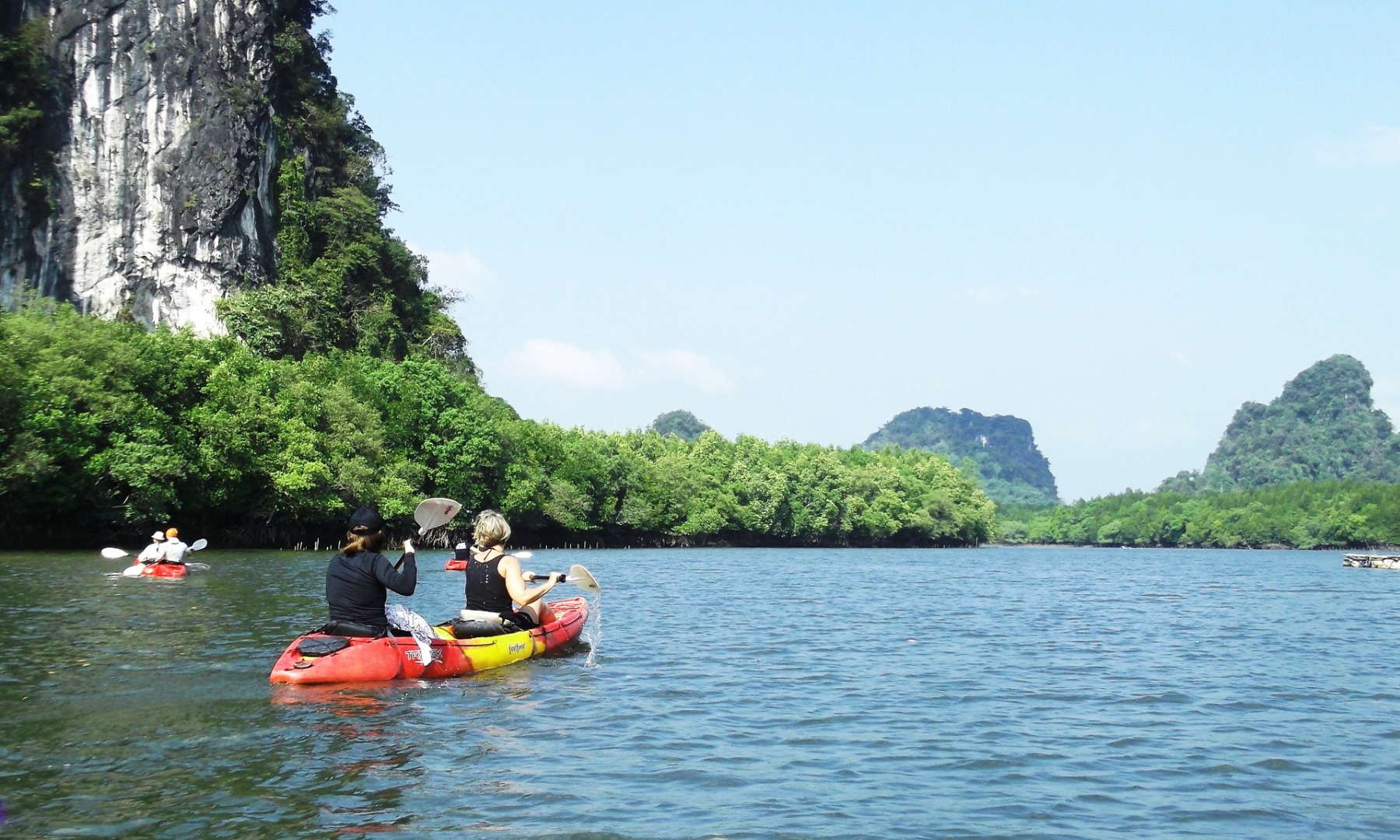喀比 Ban Bor Thor 独木舟之旅（TTD Global 提供）