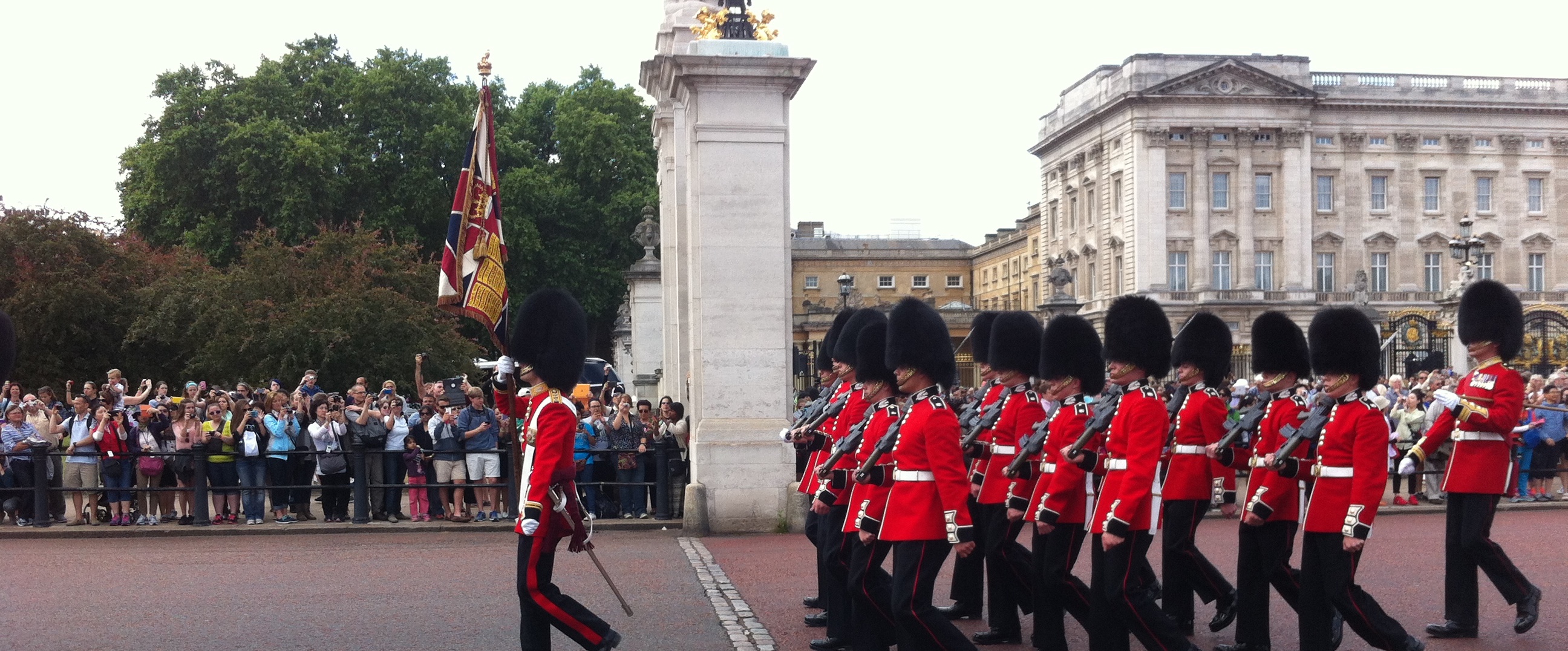 伦敦白金汉宫 & 卫兵交接仪式游览