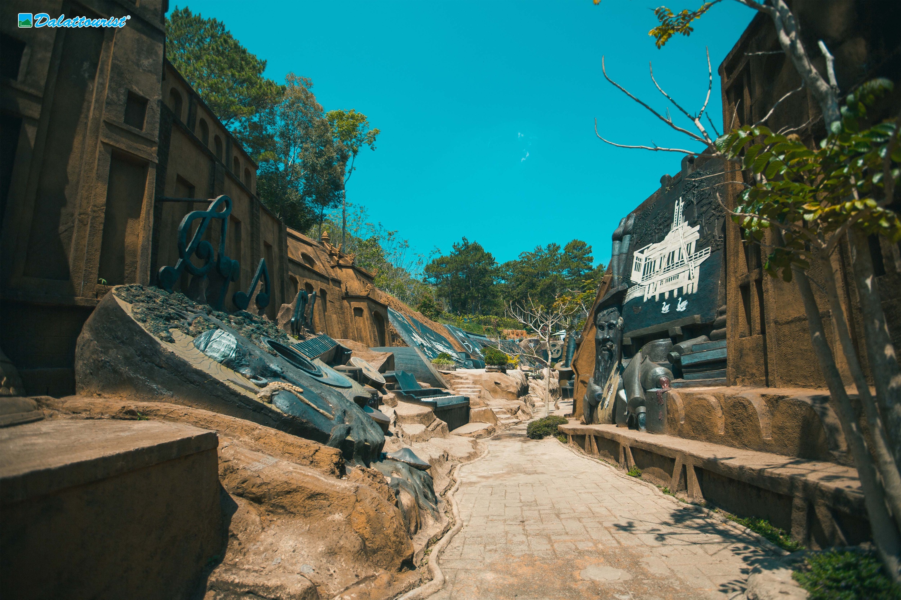 大叻泥雕隧道门票