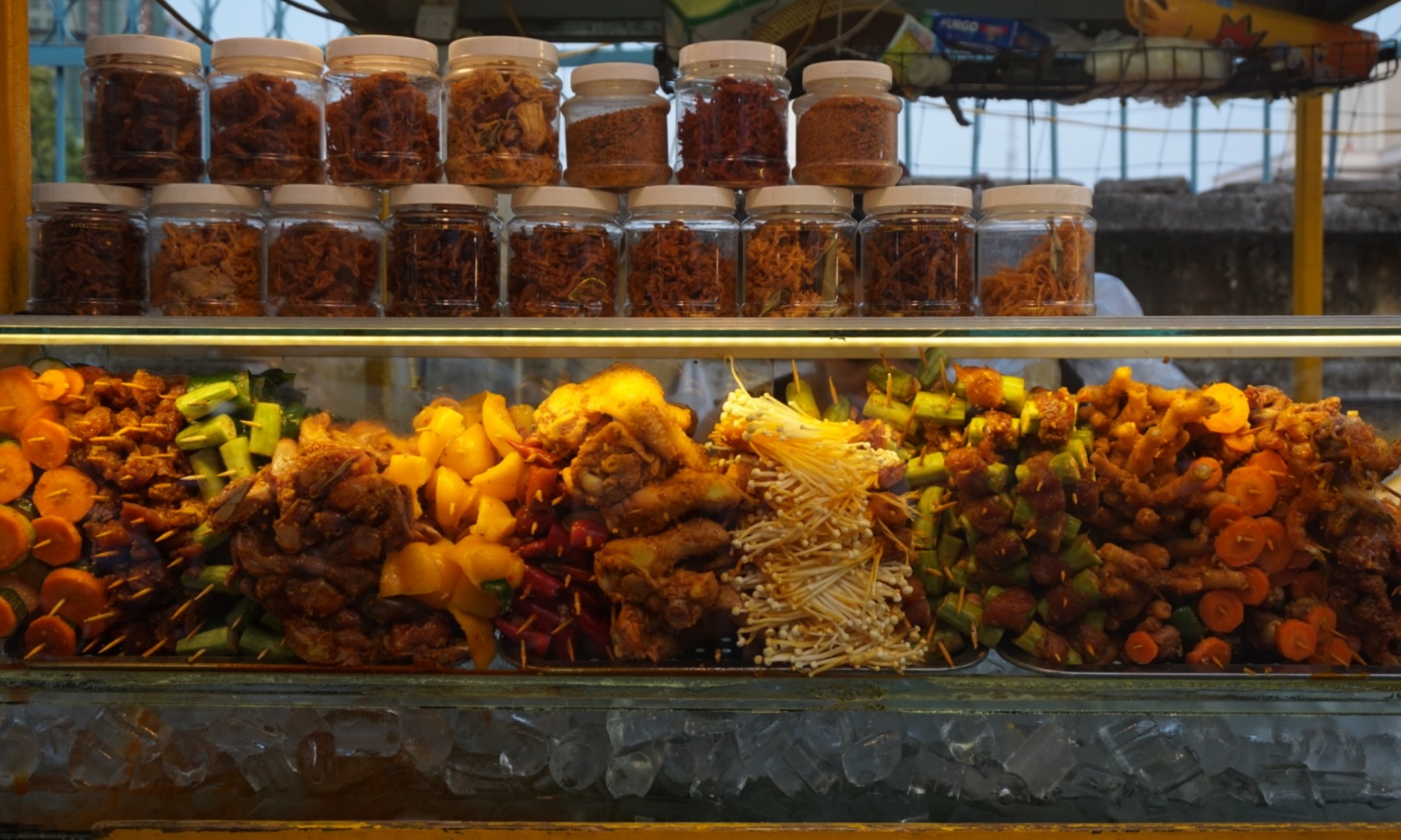 芽庄街头美食三轮车夜游之旅