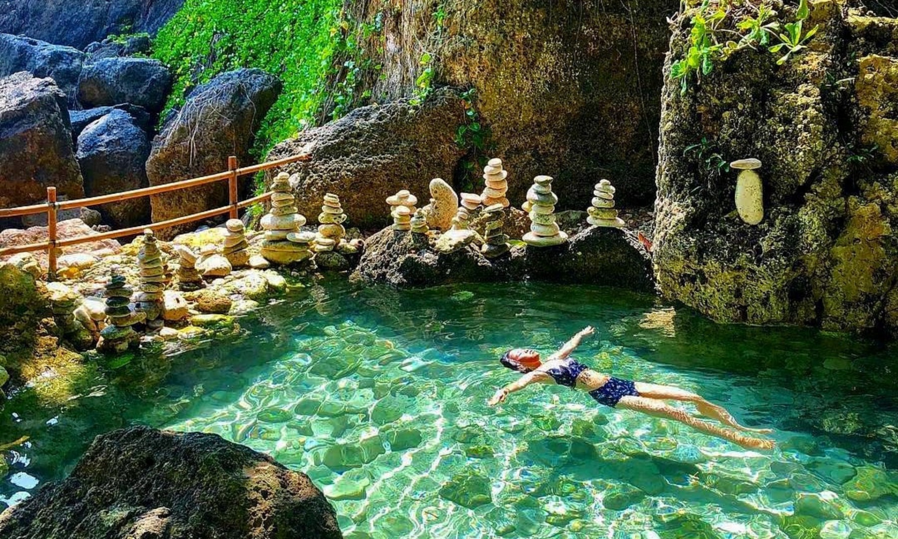 佩尼达岛 (Nusa Penida) 网红打卡一日游含浮潜体验
