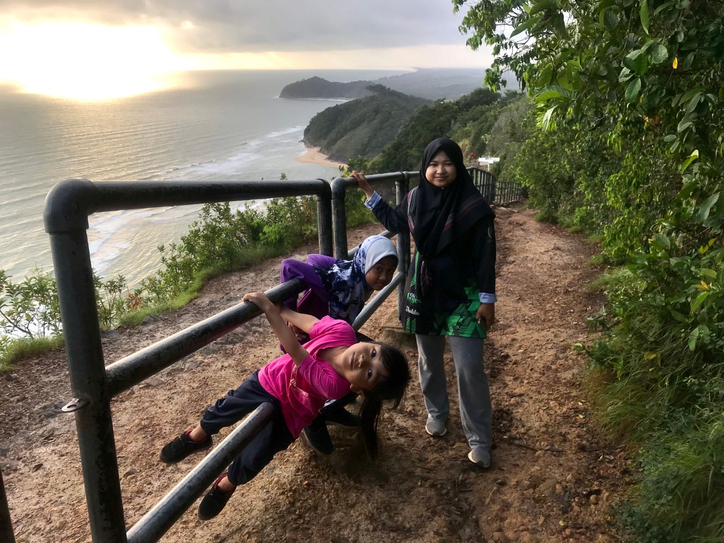 登嘉楼蝙蝠山登高体验