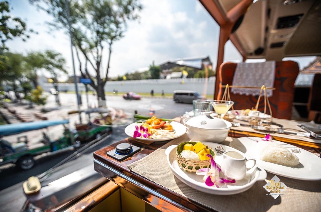曼谷美食观光巴士