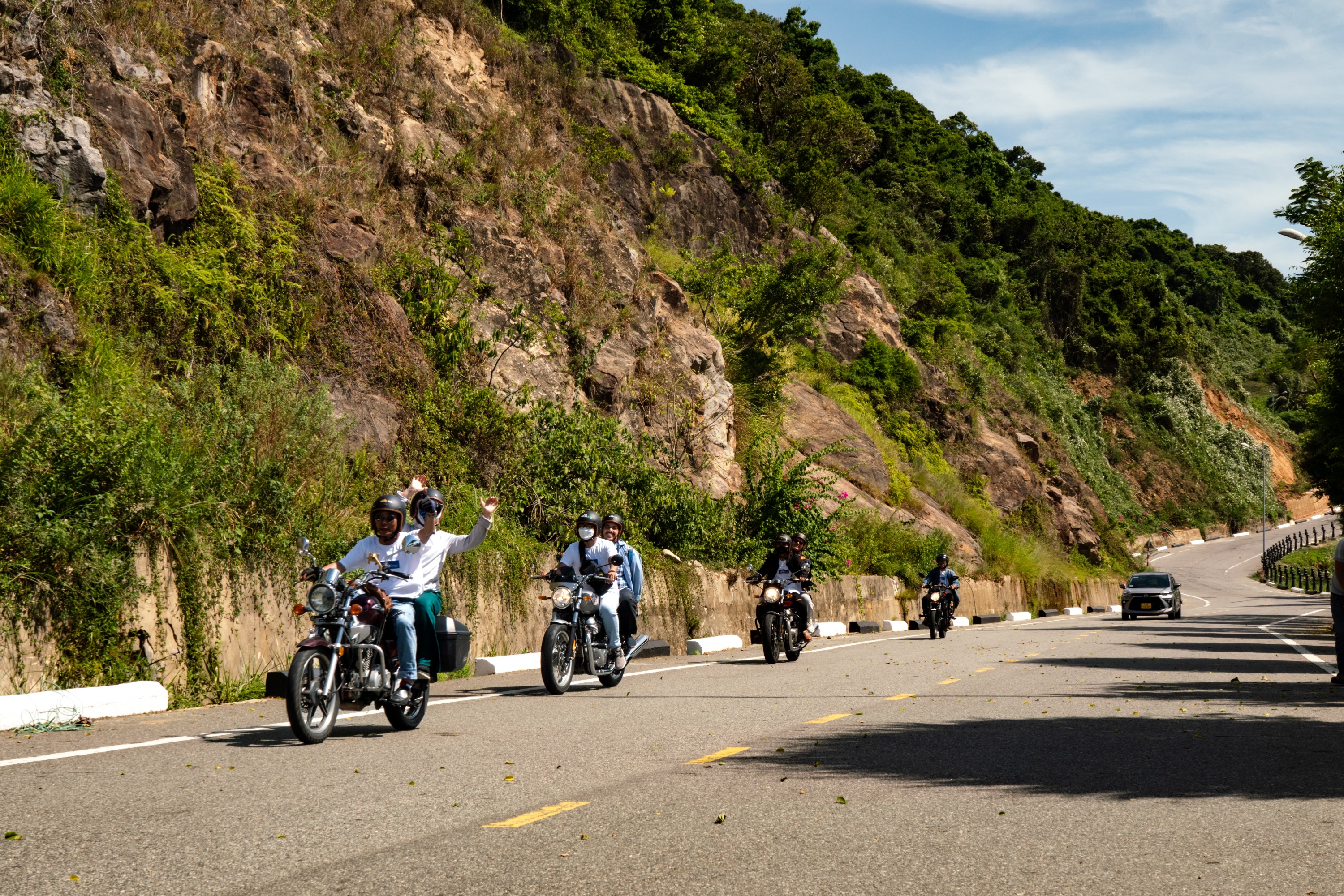 山茶半岛私人一日游（骑乘高级摩托车）