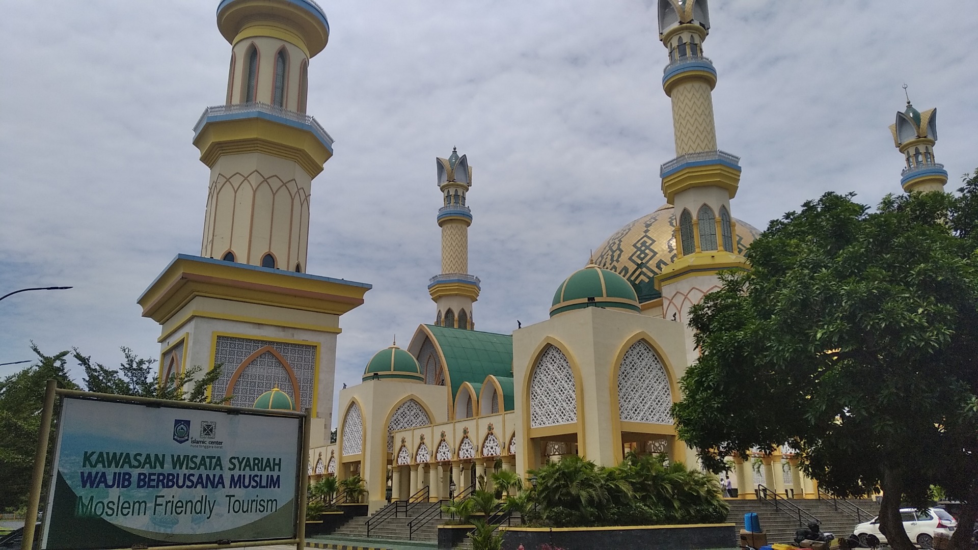 龙目岛马塔兰一日游