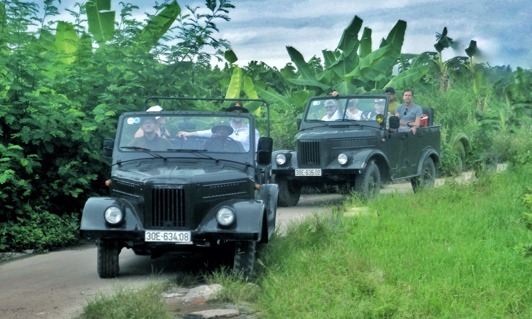 河内乡村老式陆军吉普车之旅