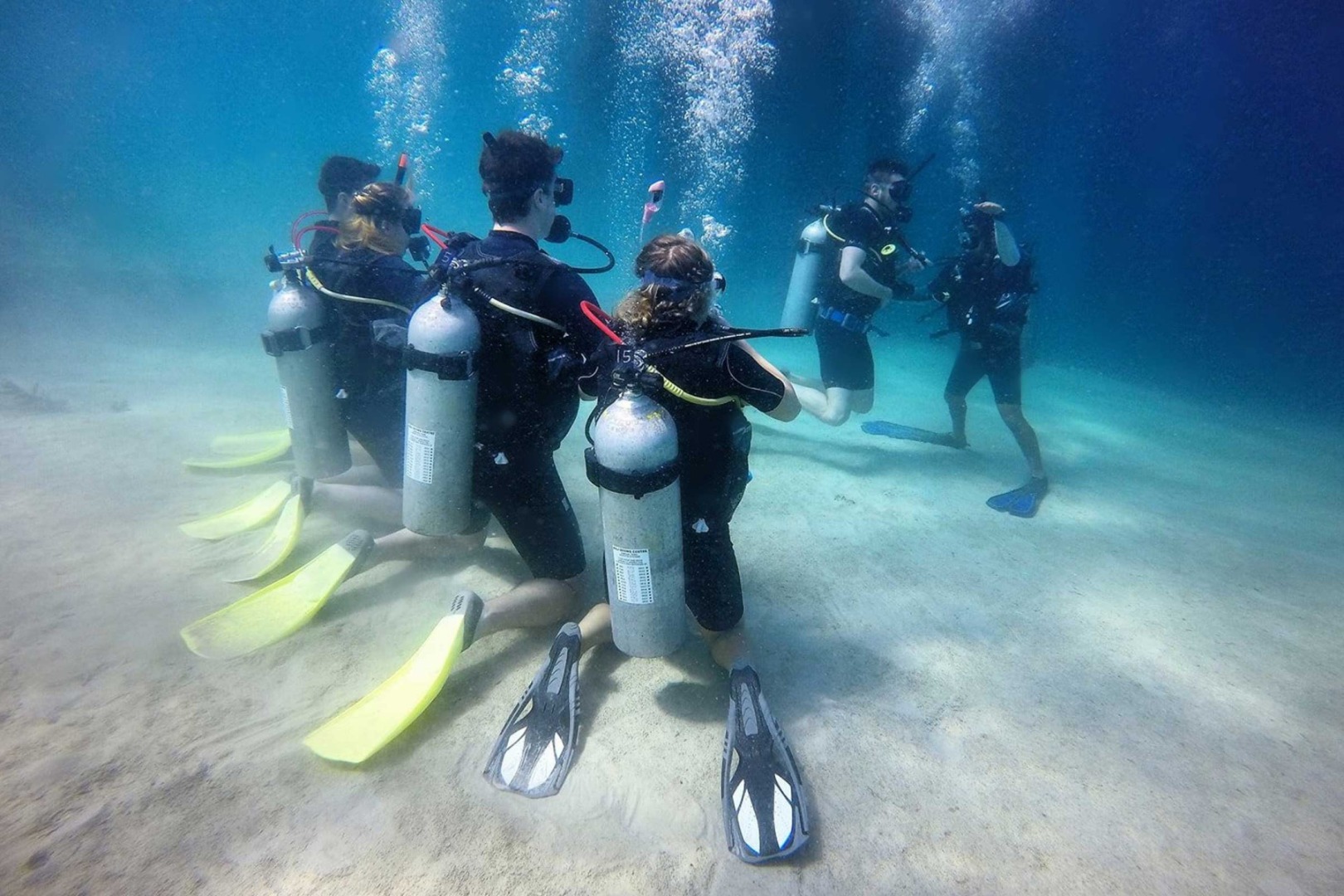 PADI 开放水域＆进阶开放水域6天5夜潜水课程