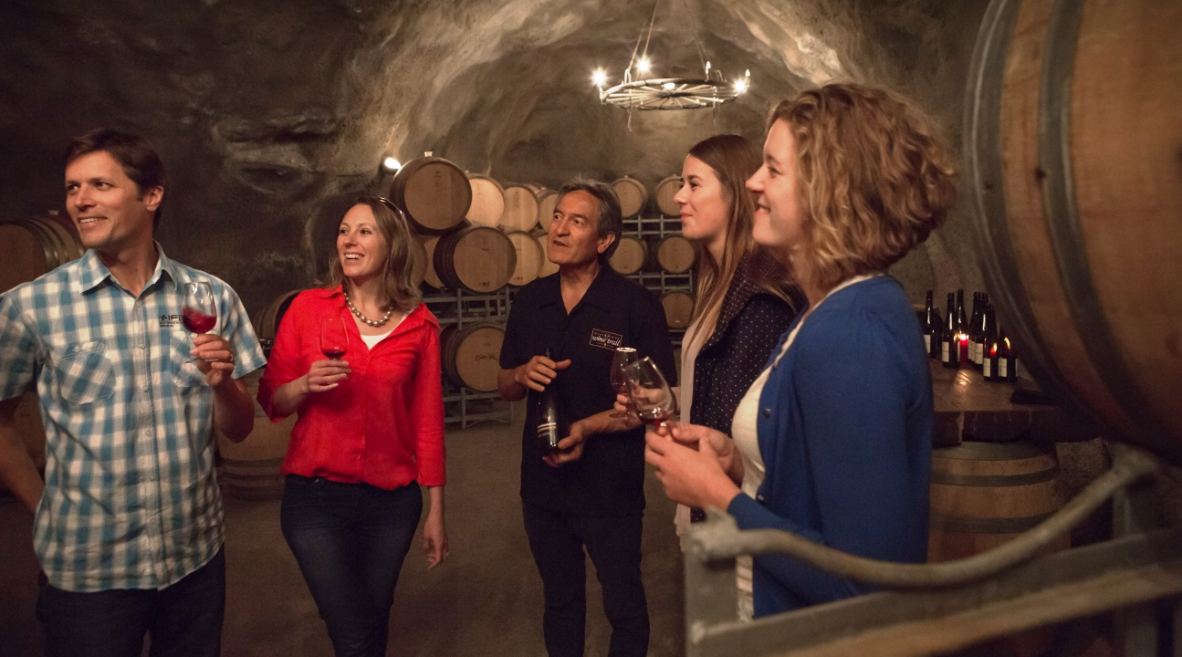 皇后镇私人葡萄酒美食之旅 (Private Queenstown Wine and Food Tour)