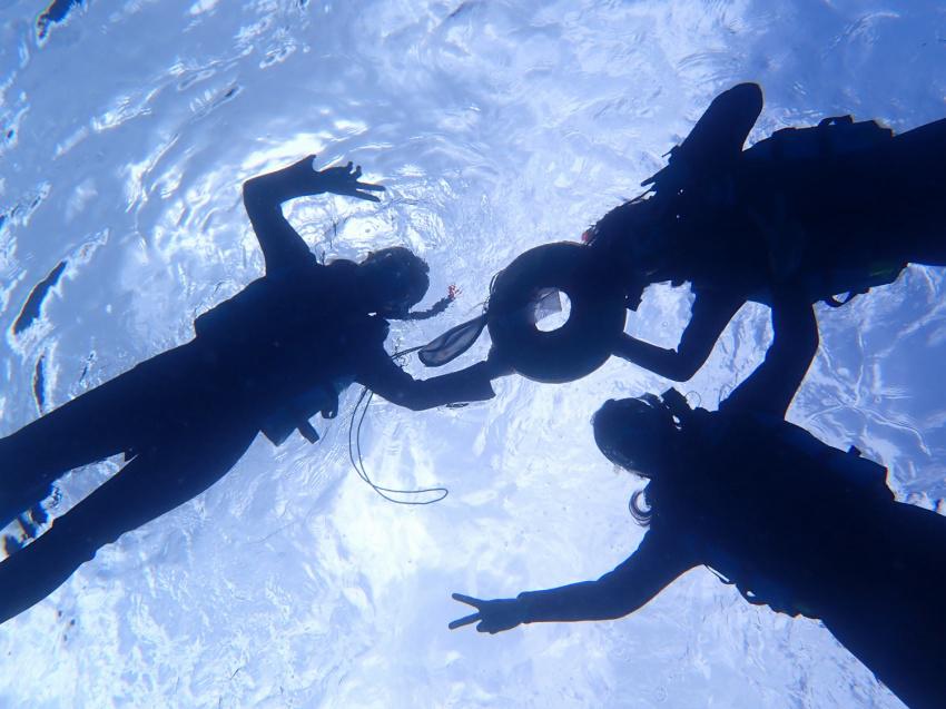 Chibishi 无人岛浮潜之旅（可选拖曳伞体验）- 那霸出发