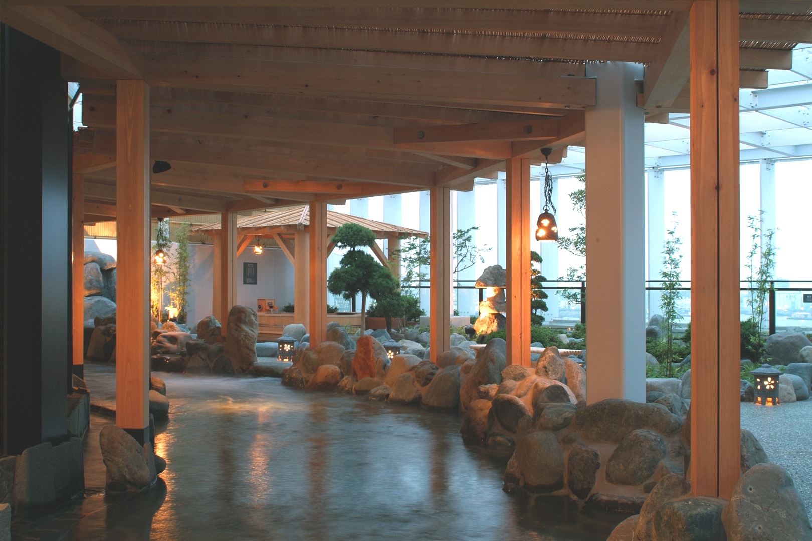 横滨港未来万叶俱乐部温泉体验