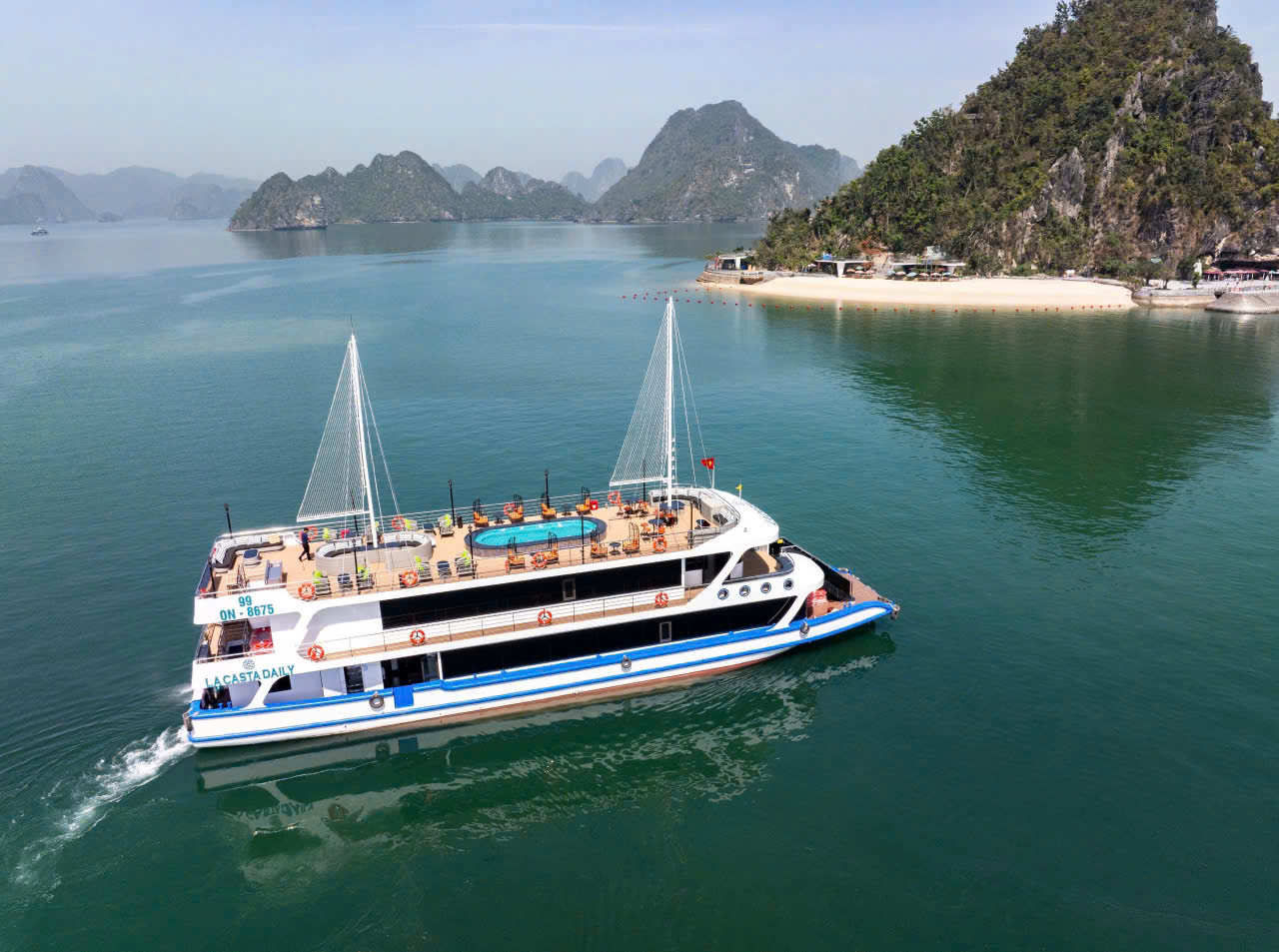 【路线2】下龙湾一日游（五星级La Casta Cruise）