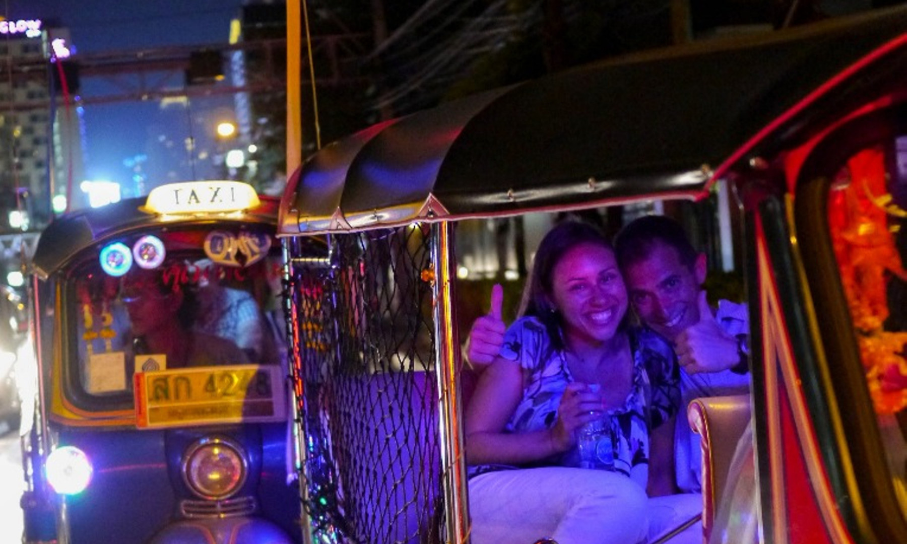 曼谷嘟嘟车夜间美食之旅