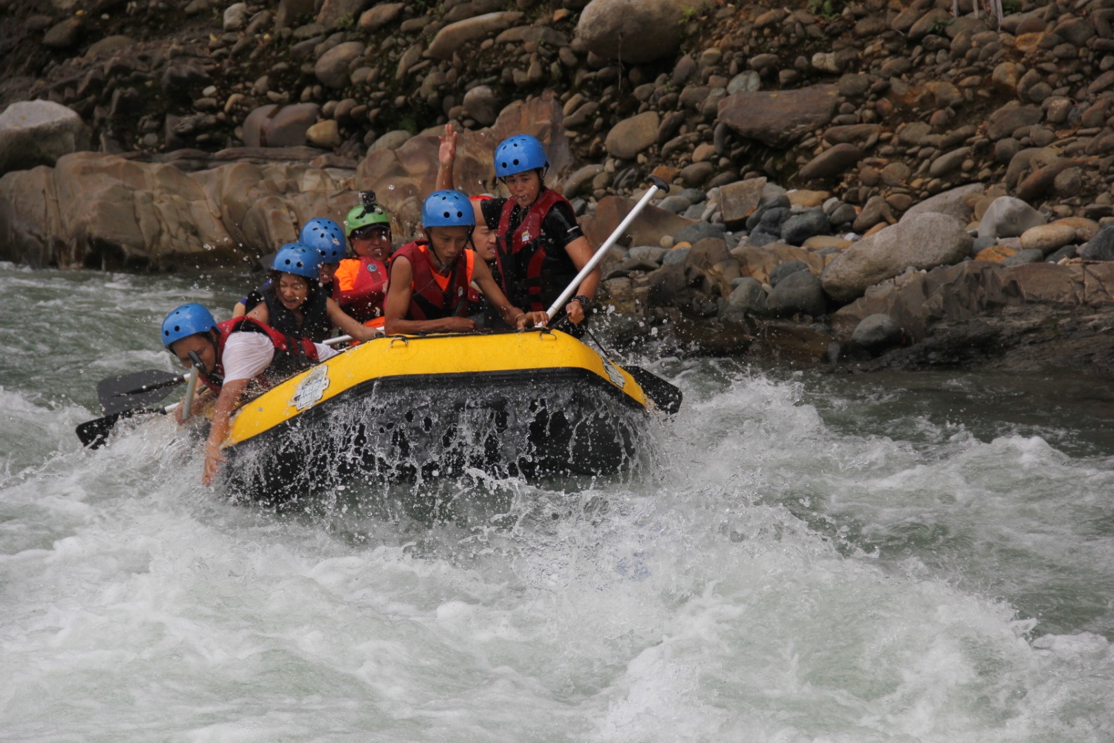 卡达迈安河急流泛舟 & 日落游船之旅