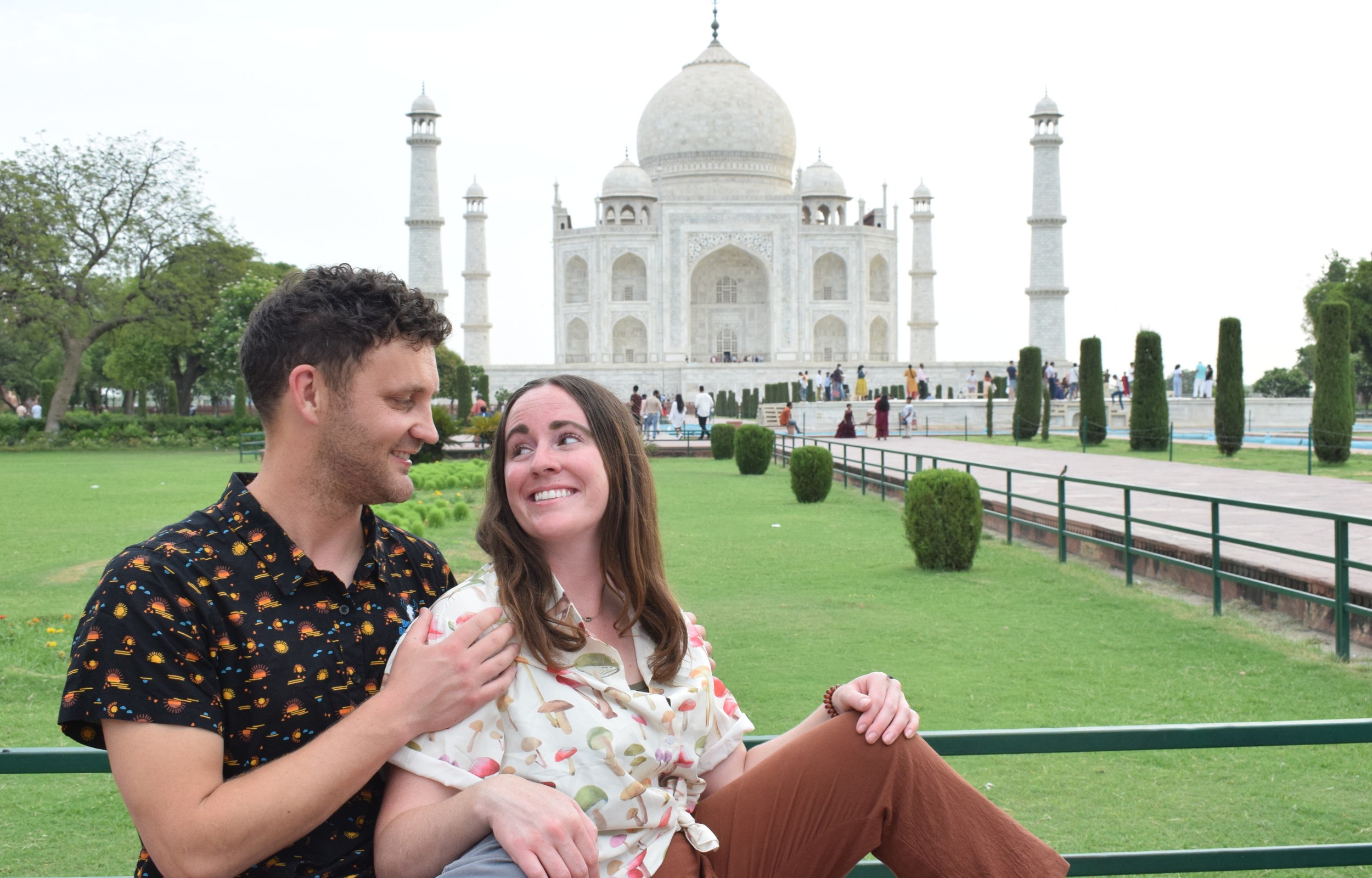 泰姬陵 & 阿格拉堡一日游（德里出发）