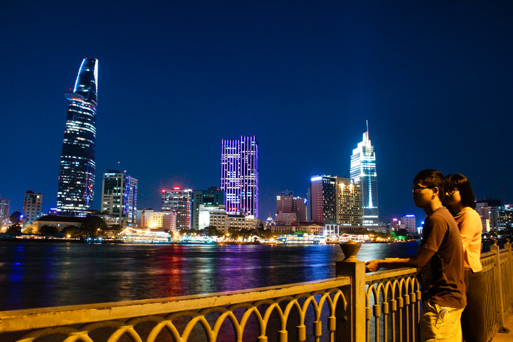 西贡摩托车午夜骑行之旅