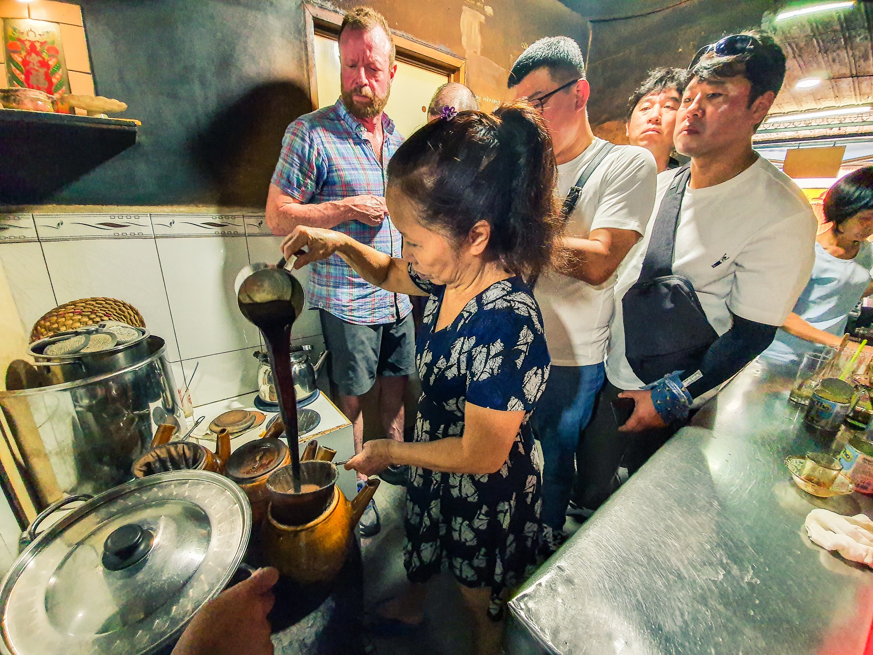 胡志明市私人秘境导览半日游