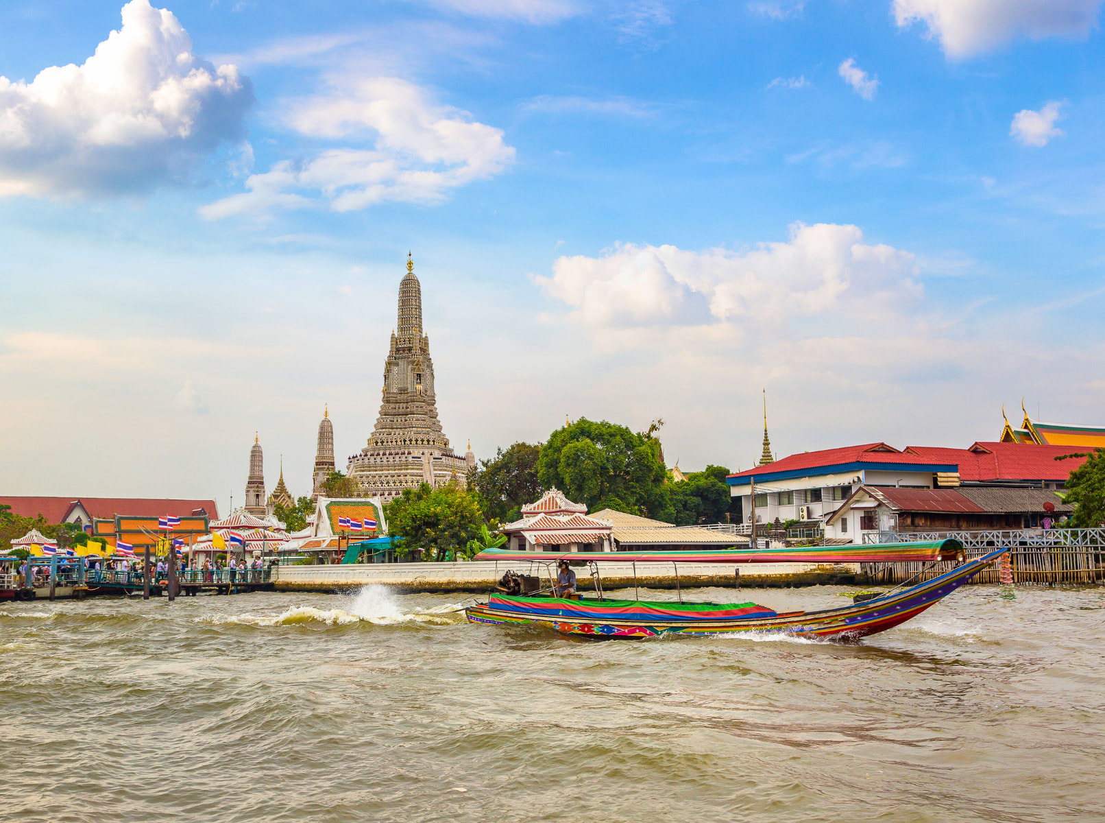 曼谷大皇宫＆寺庙＆观光游船私人一日游（AK 提供）