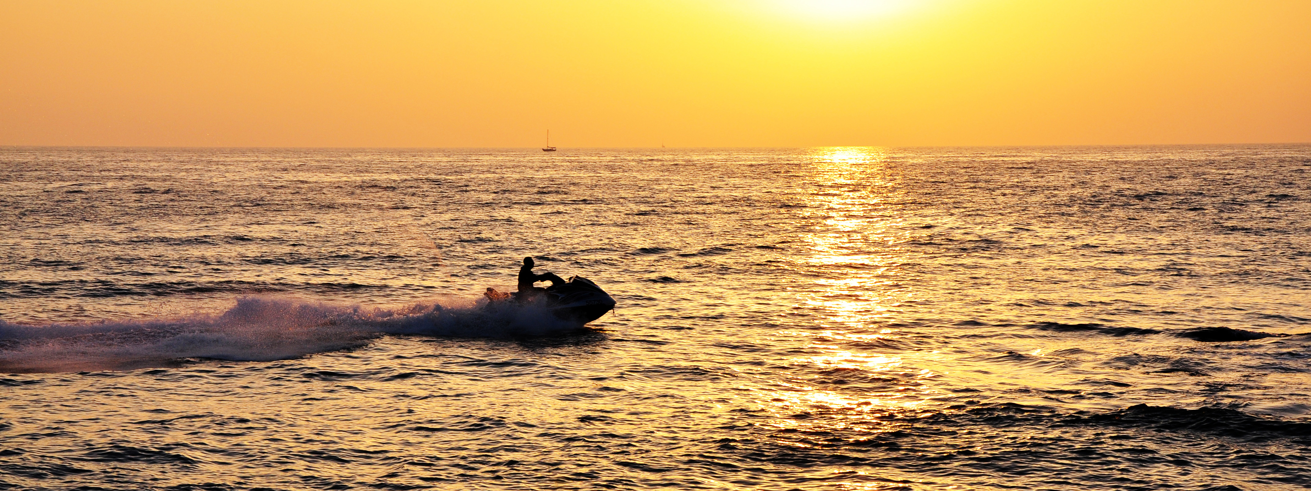 黄金海岸水上电单车巡岛游览