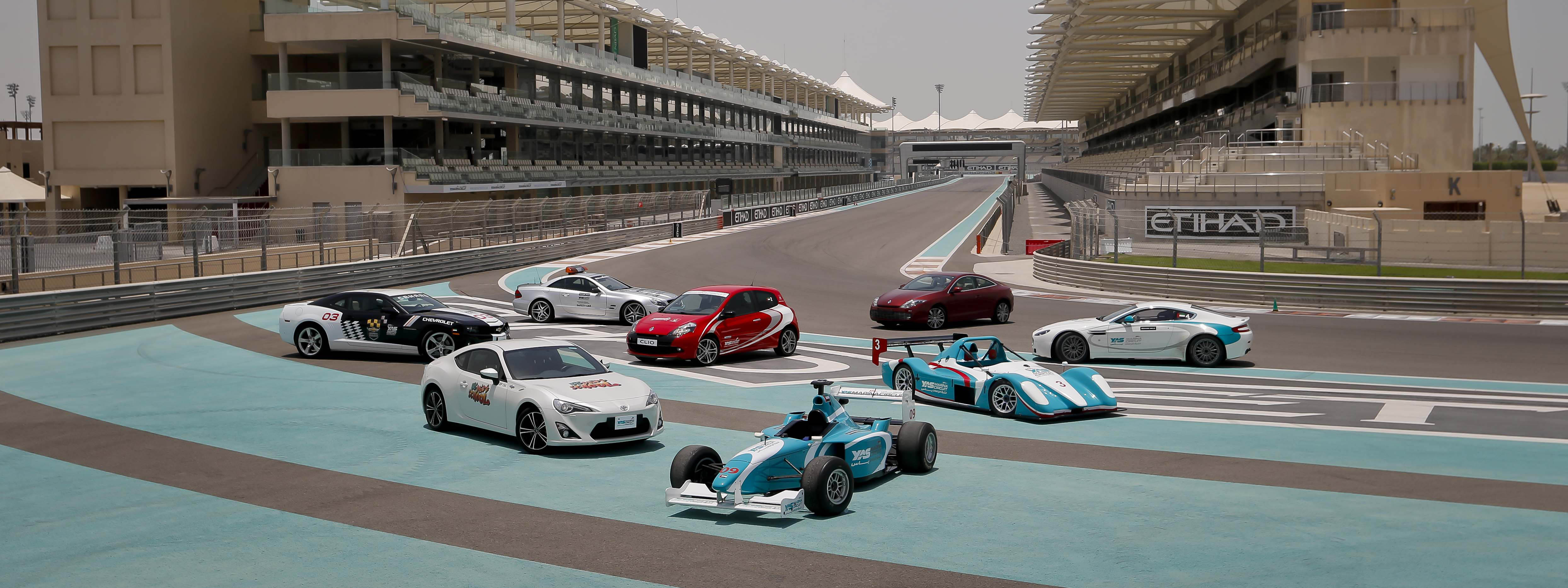 阿布扎比亚斯码头赛道之旅