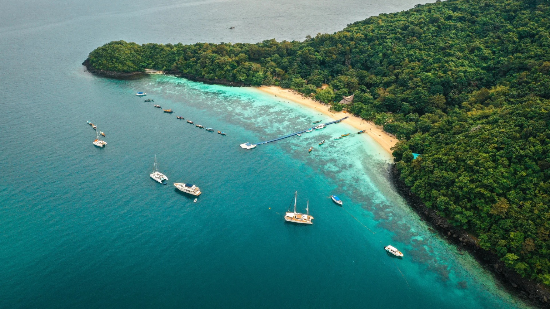 珊瑚岛香蕉海滩快艇 / 双体船一日游