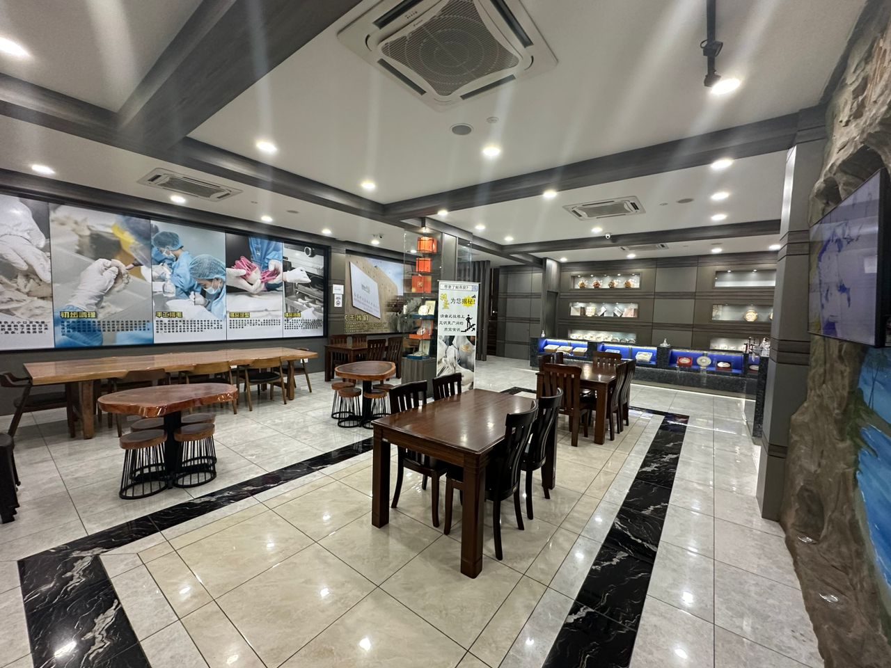 马努干岛／沙比岛／马穆迪岛一日游（含高级下午茶）